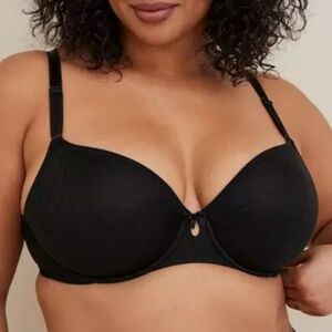 Torrid Simply Spacer T-Shirt Lightly Lined Lace 360° Back Smoothing Bra 46D